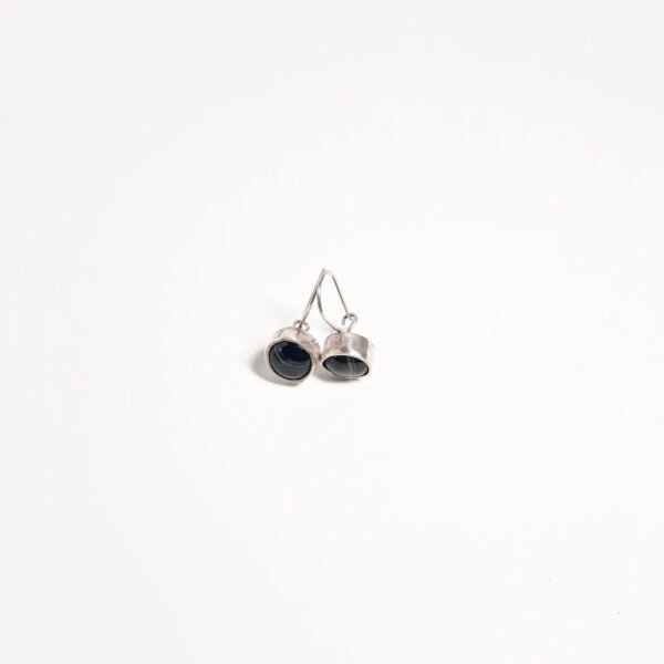 Onyx stone round earrings