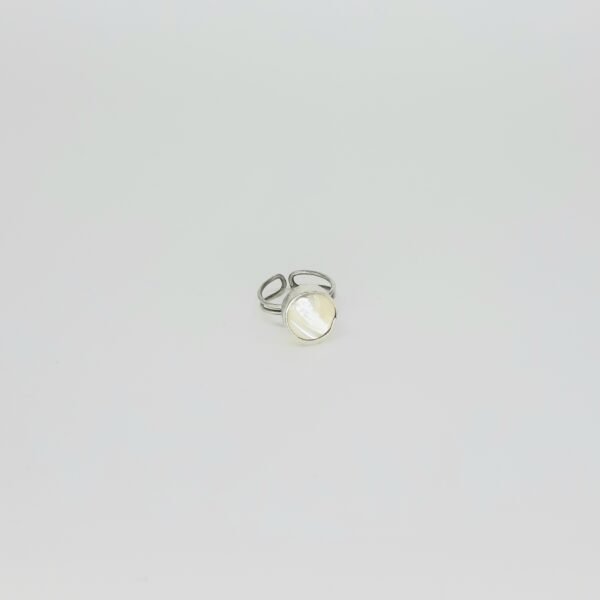 Mother of Pearl Stone Round Ring