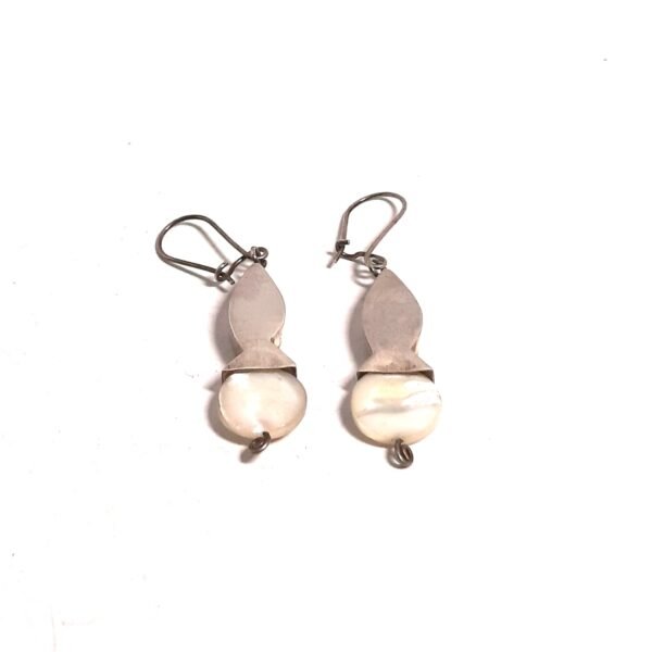 Mother of Pearl Stone Fish Earrings