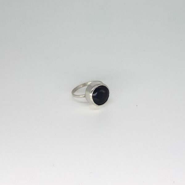 Onyx Round Ring