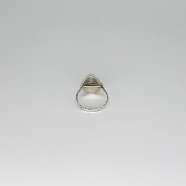 Jade Triangle Round Ring - Görsel 3