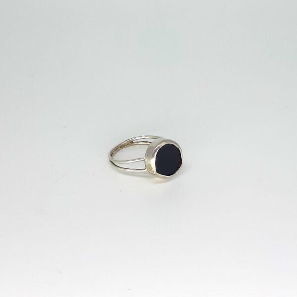 Onyx Round Ring